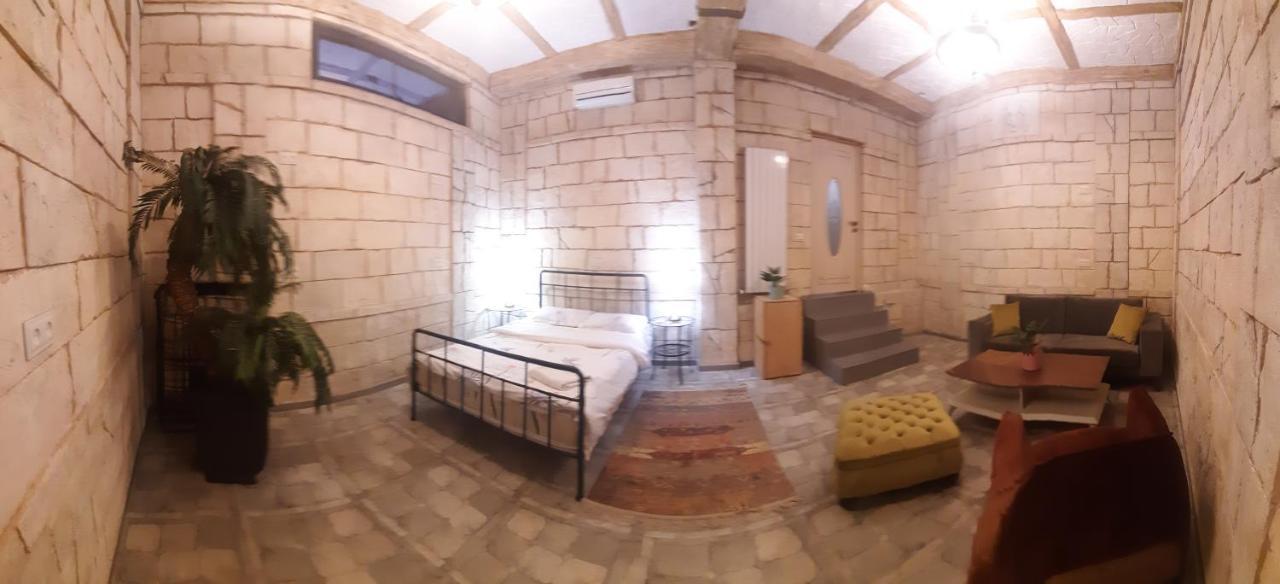 Retro Hostel & Tours Yerevan Exterior photo
